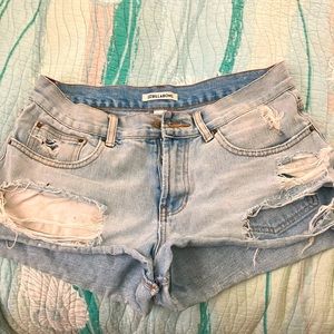 Super cute Billabong jean shorts